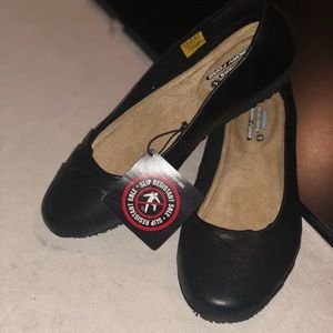 New SKECHERS WORK flats slip resistant size 7